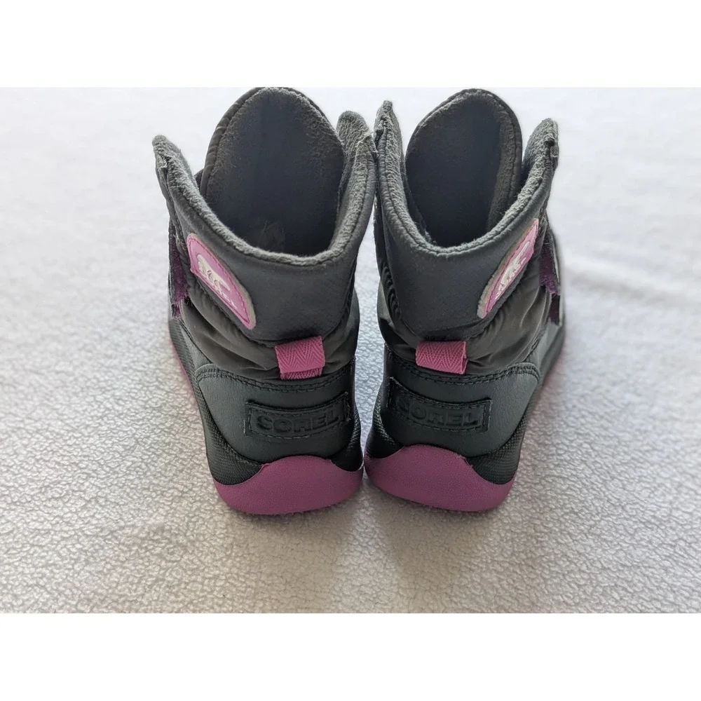 Sorel Boots Kids Youth Gray Pink Whitney II Cold Weather Strap Size US 9 EURO 26